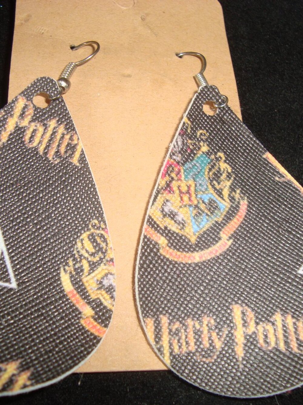Harry Potter Teardrop Dangle Earrings New - Picture 2 of 3